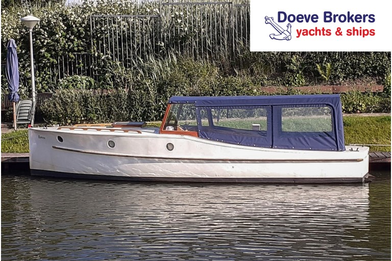Flushdeck Classic motor yacht 7.60