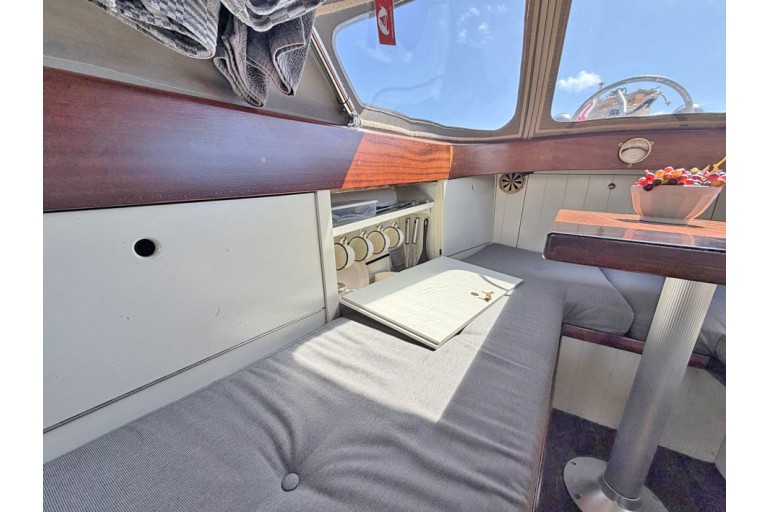 ehemalige Marine-Motorbarkasse 30