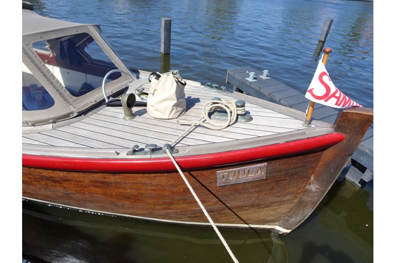 ehemalige Marine-Motorbarkasse 30