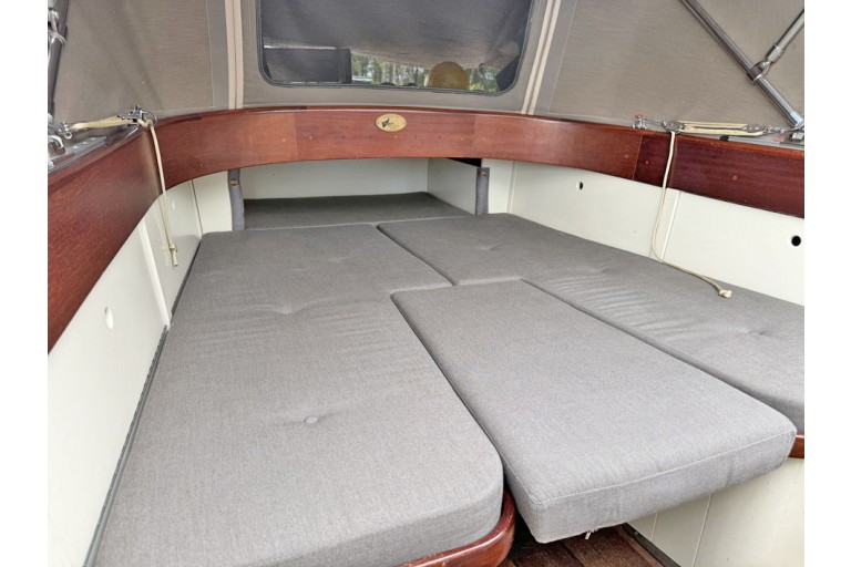 ehemalige Marine-Motorbarkasse 30