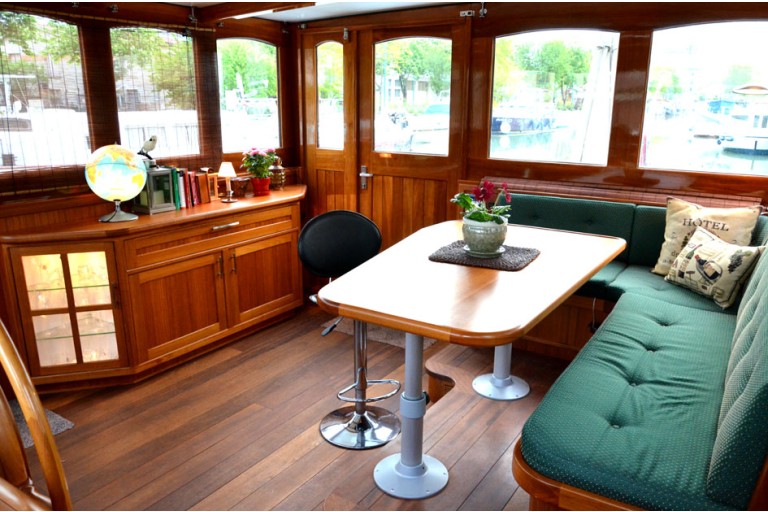 Peniche Hollandaise / Luxe Motor 19.75 Cruise