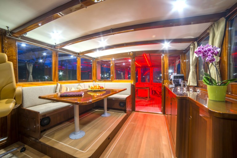 Peniche Hollandaise / Luxe Motor 19.75 Cruise