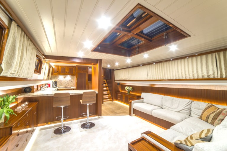 Peniche Hollandaise / Luxe Motor 19.75 Cruise