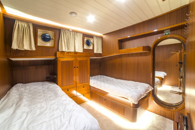 Peniche Hollandaise / Luxe Motor 19.75 Cruise