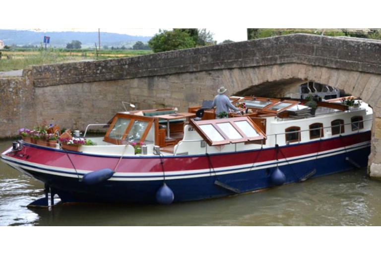 Peniche Hollandaise / Luxe Motor 19.75 Cruise