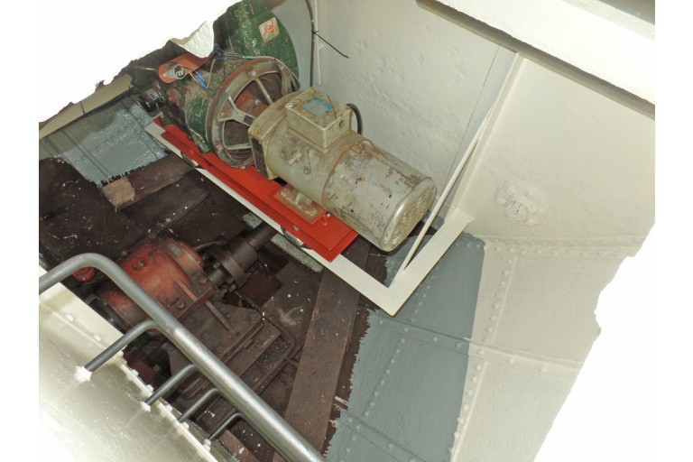 Tugboat Marlene with TRIWV