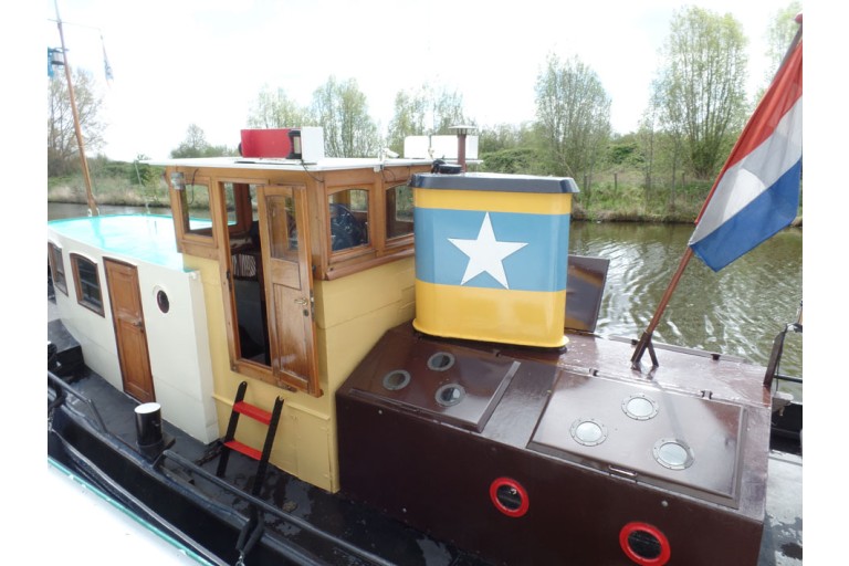 Tugboat Marlene with TRIWV