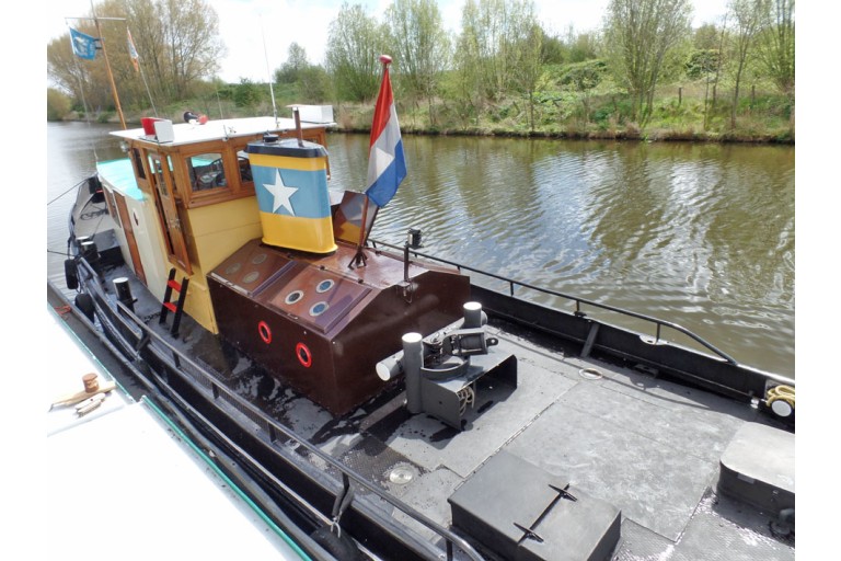 Tugboat Marlene with TRIWV