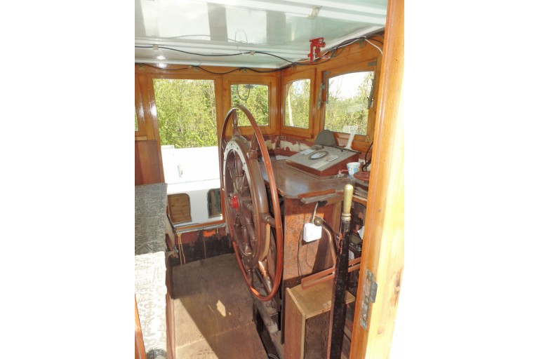 Tugboat Marlene with TRIWV