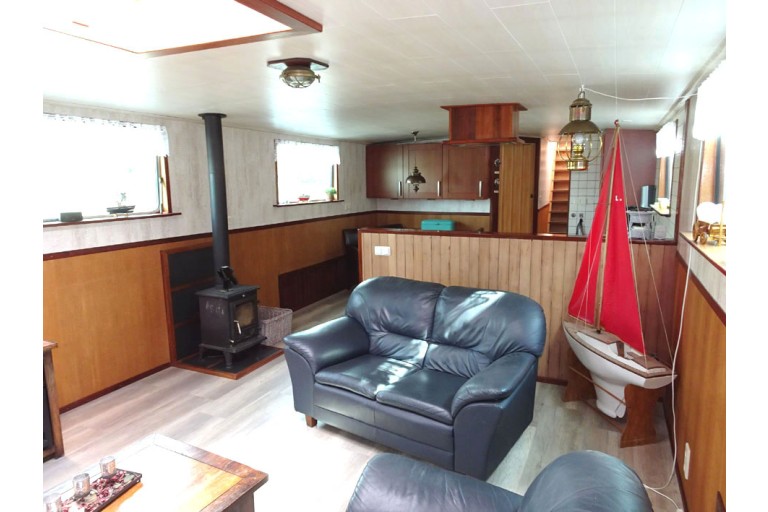 Dutch Barge 28.65 with TRIWV Rhine