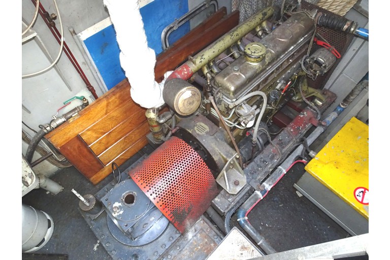 Dutch Barge 28.65 with TRIWV Rhine